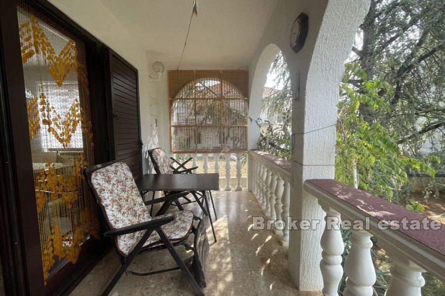 Enebolig nær sjøen