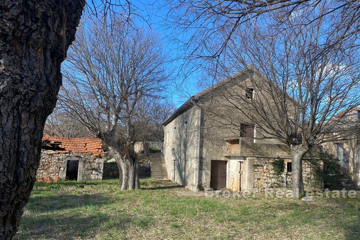 Casa indipendente da ristrutturare