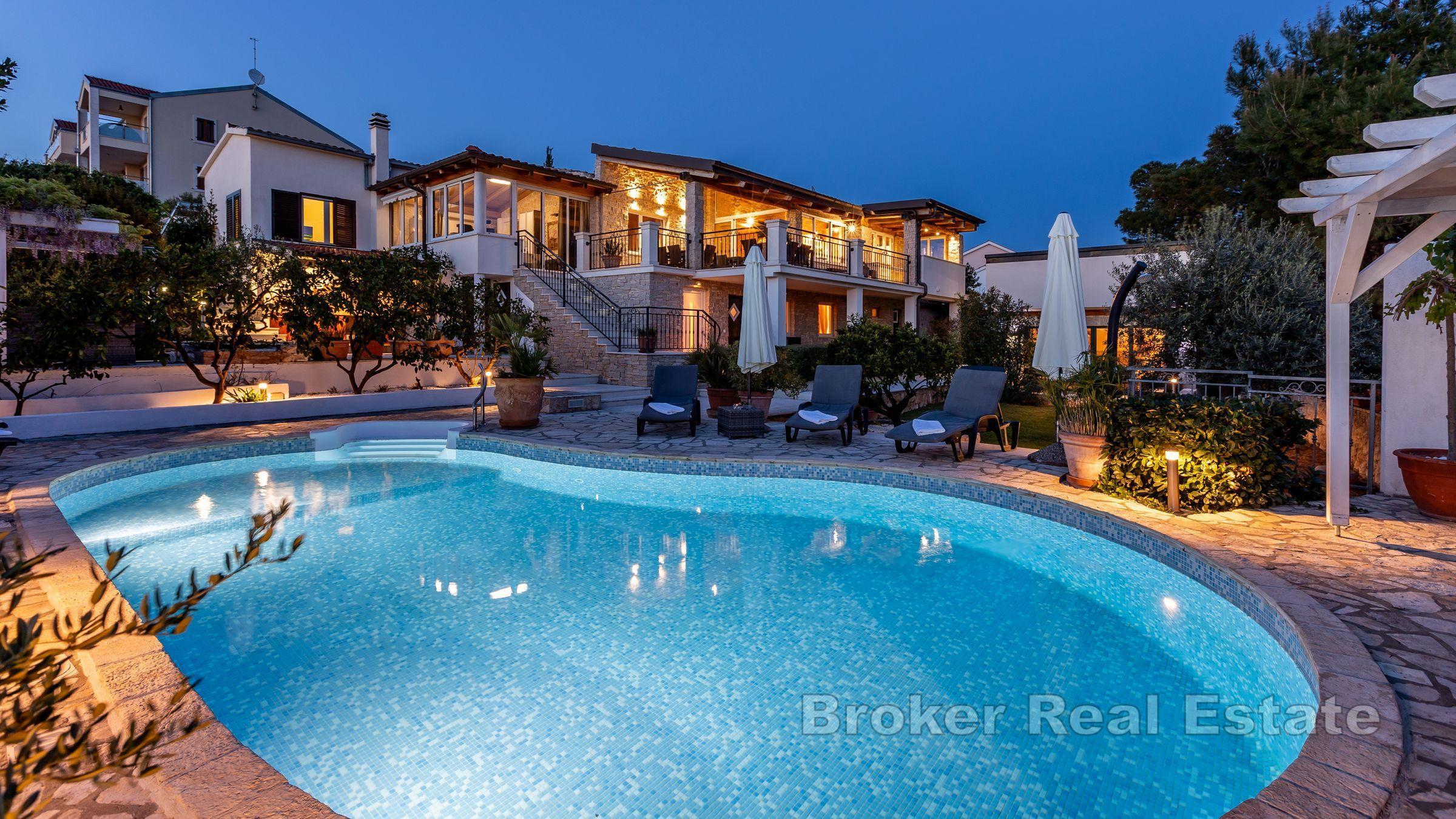 Villa con vista mare aperta