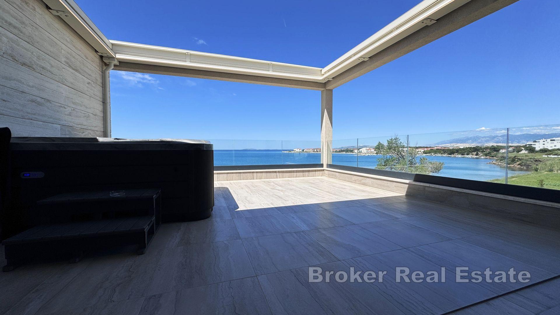 Penthouse luxueux au premier rang de la mer