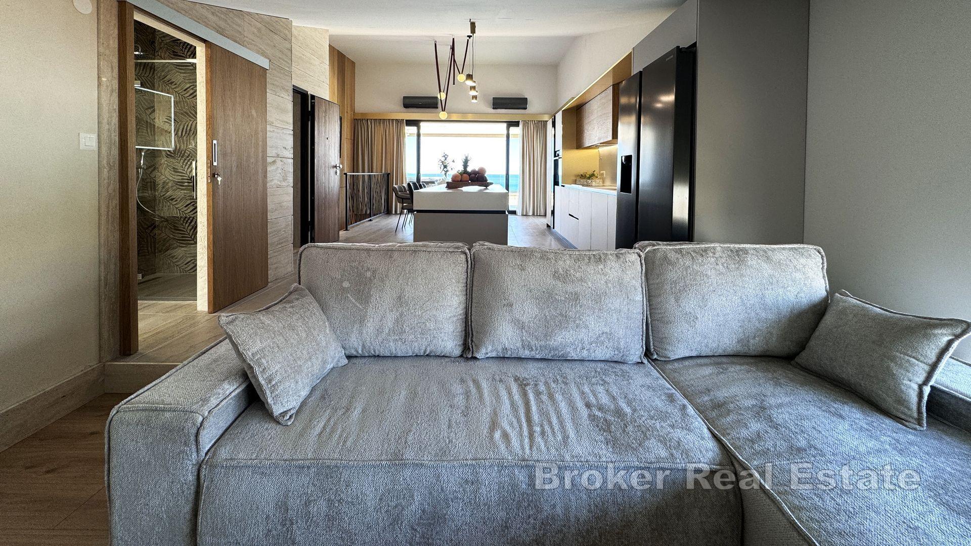 Penthouse luxueux au premier rang de la mer