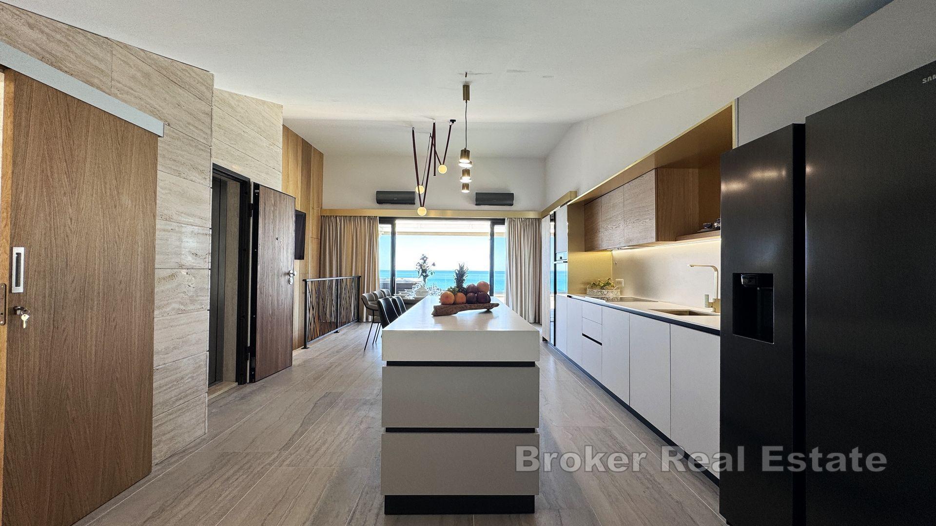 Luxusní penthouse v první řadě k moři