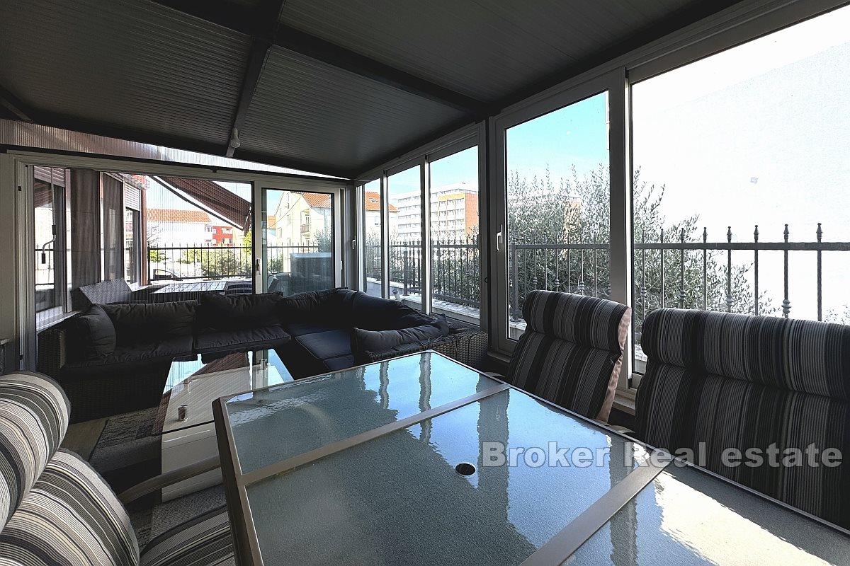 Appartement confortable de trois chambres à Mejaši