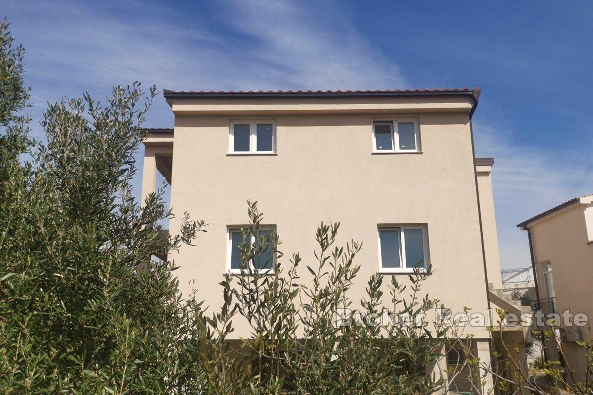 Funktionell fastighet med 3 lägenheter