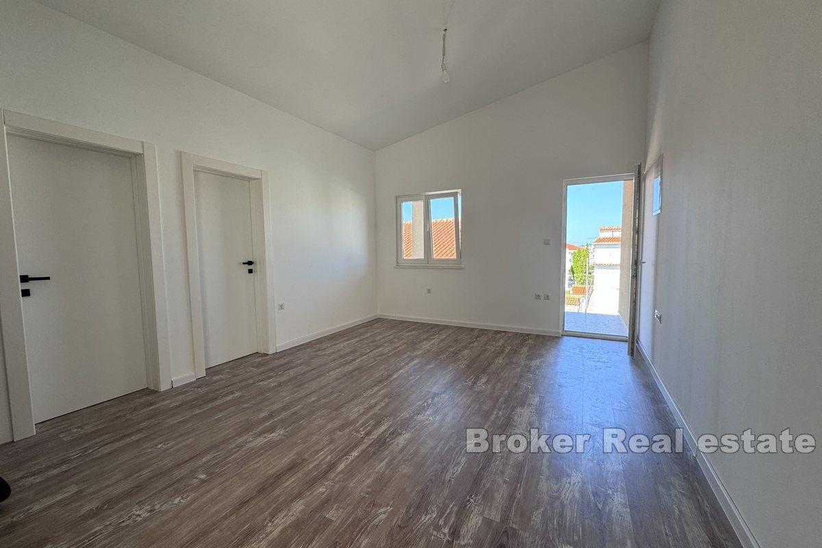 Functional property with 3 apartments