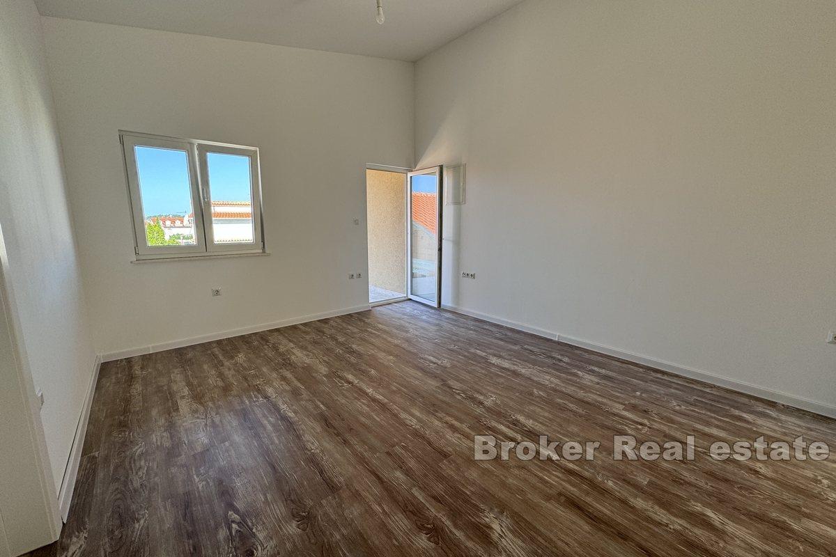 Functional property with 3 apartments