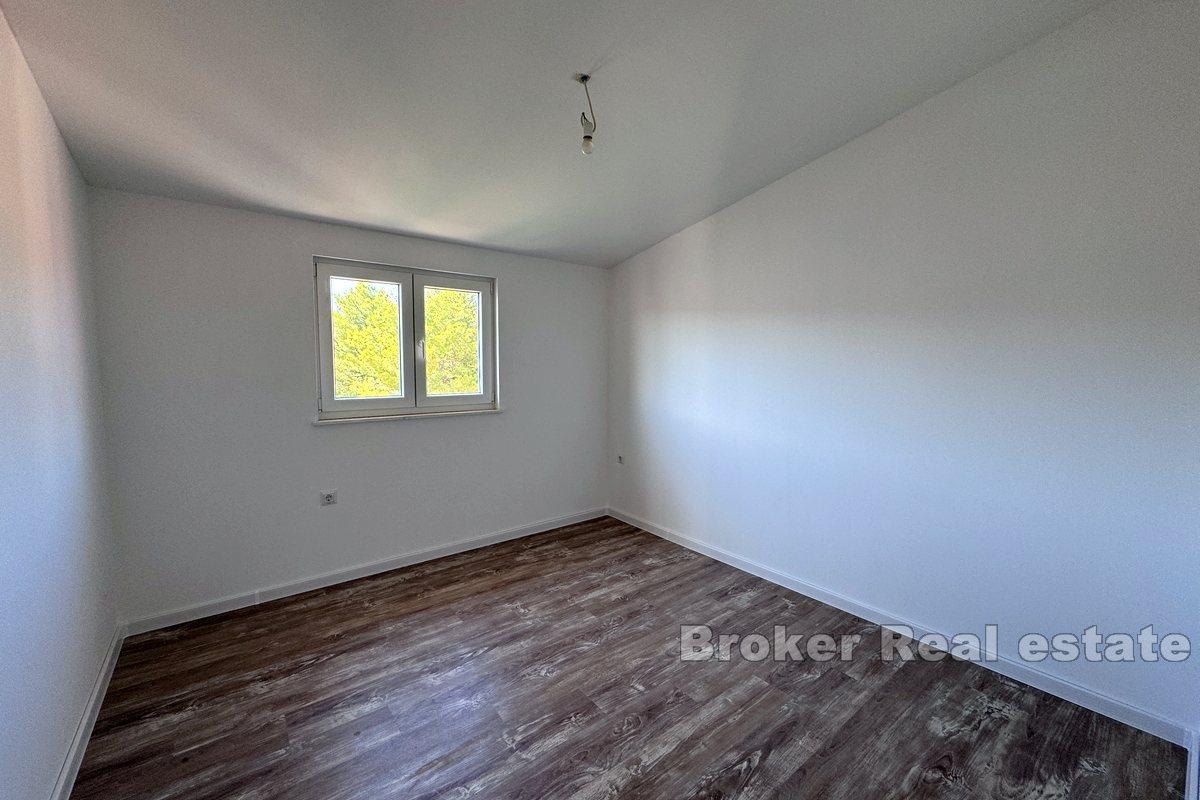Functional property with 3 apartments