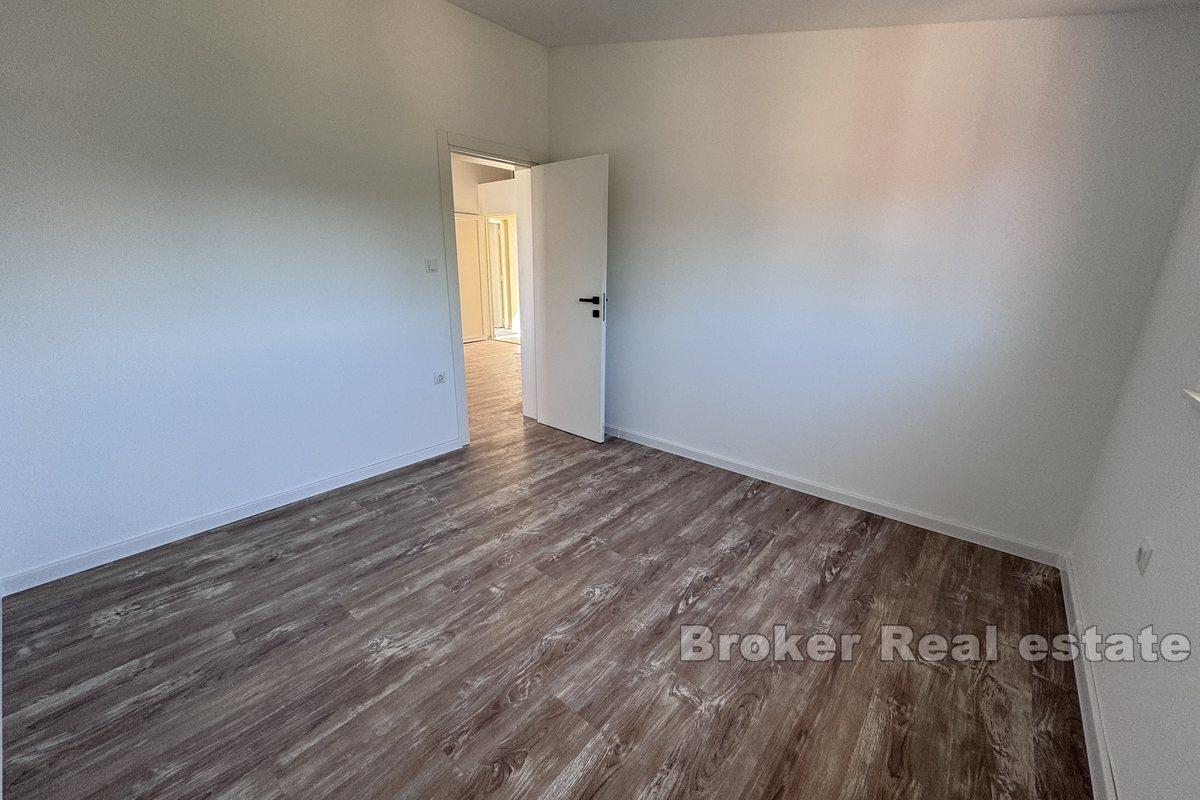Functional property with 3 apartments
