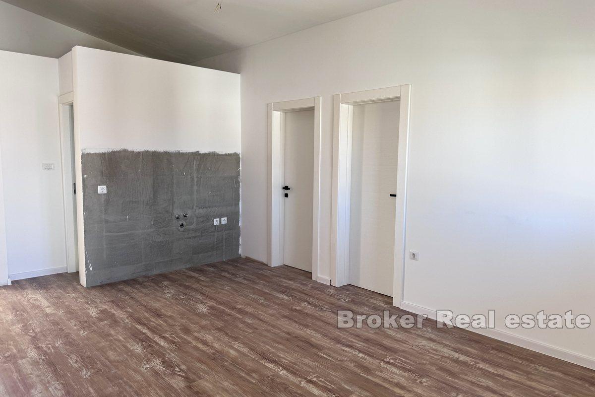 Functional property with 3 apartments