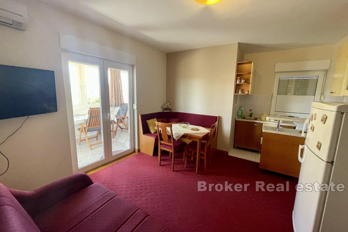 One-room apartment near the center of Rogoznica