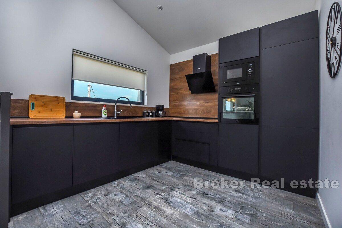 Vila with a pool near Rogoznica