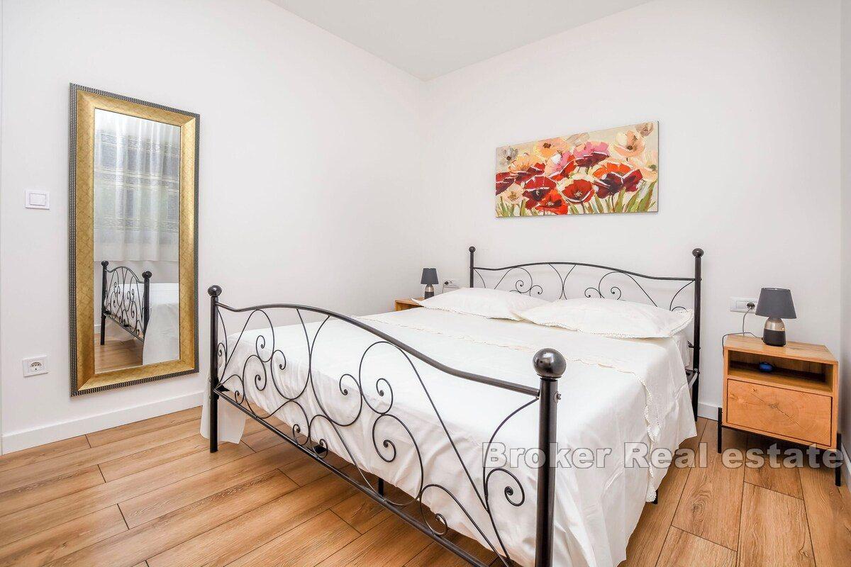 Vila s bazenom u blizini Rogoznice