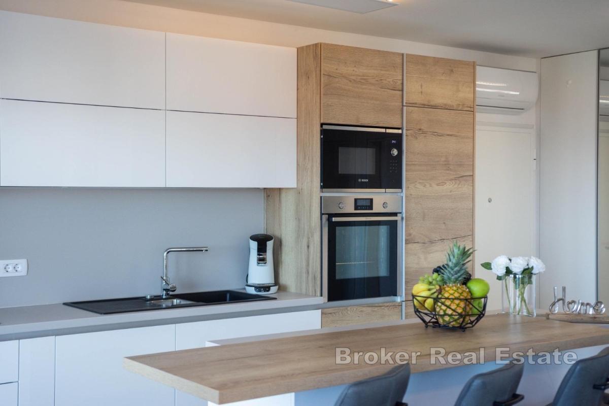 Moderní penthouse s výhledem na moře