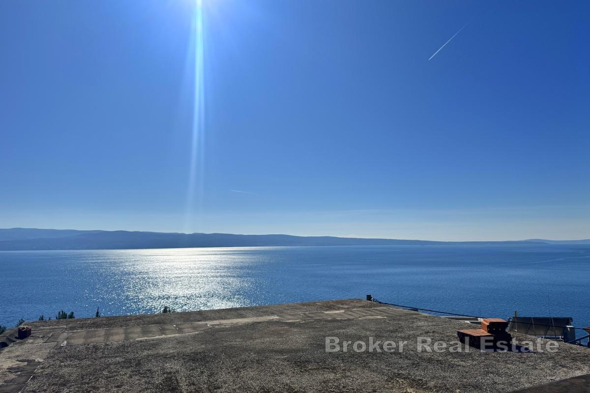 Nedovršena kuća s pogledom na more