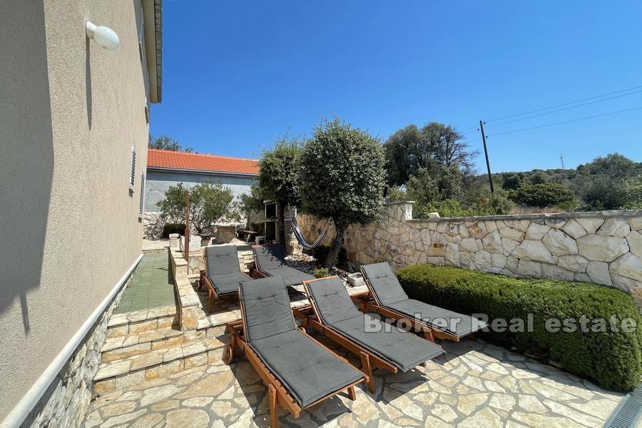 Kuća s bazenom i panoramskim pogledom na more