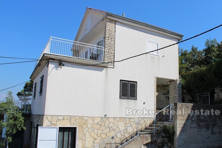 House on three floors with a sea view