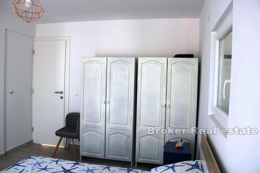 House on three floors with a sea view