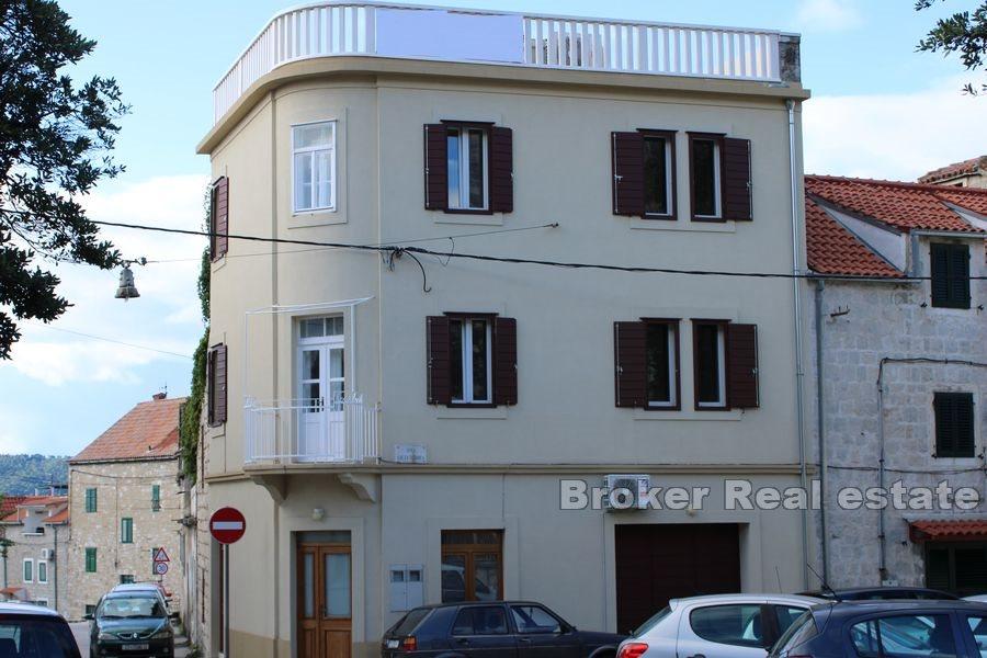 Casa ristrutturata con vista mare