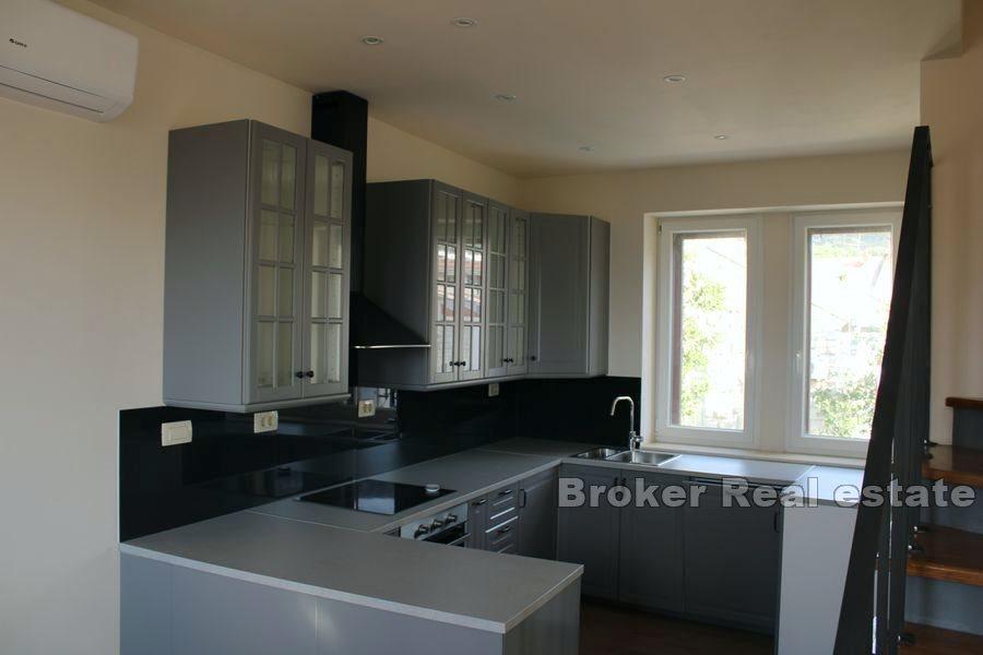 Casa ristrutturata con vista mare