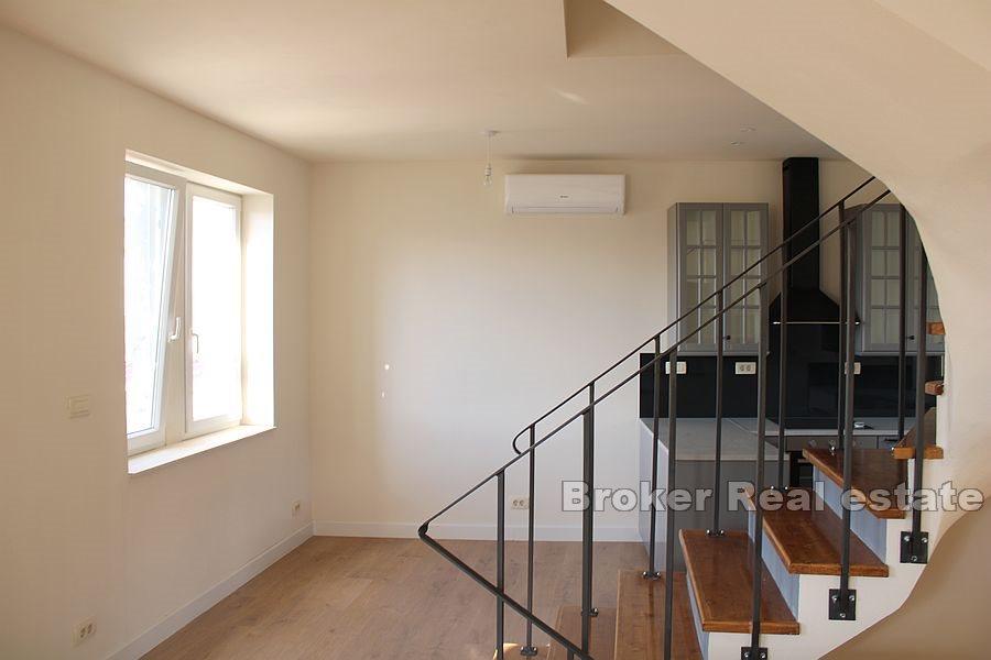 Casa ristrutturata con vista mare