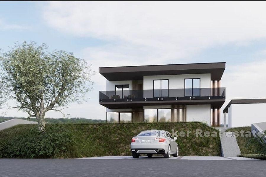 Byggnadsmark med ett projekt