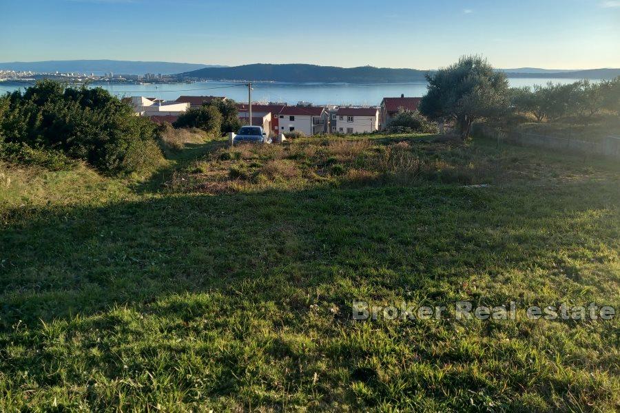 Baugrundstück mit offenem Meerblick