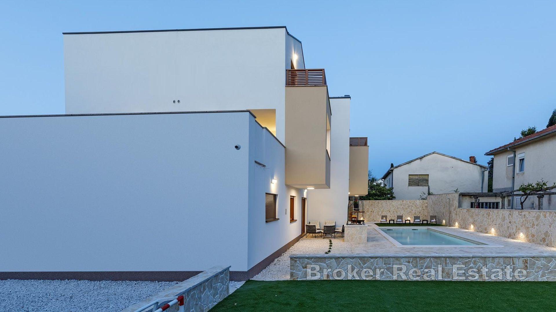 Luxusvilla mit Meerblick