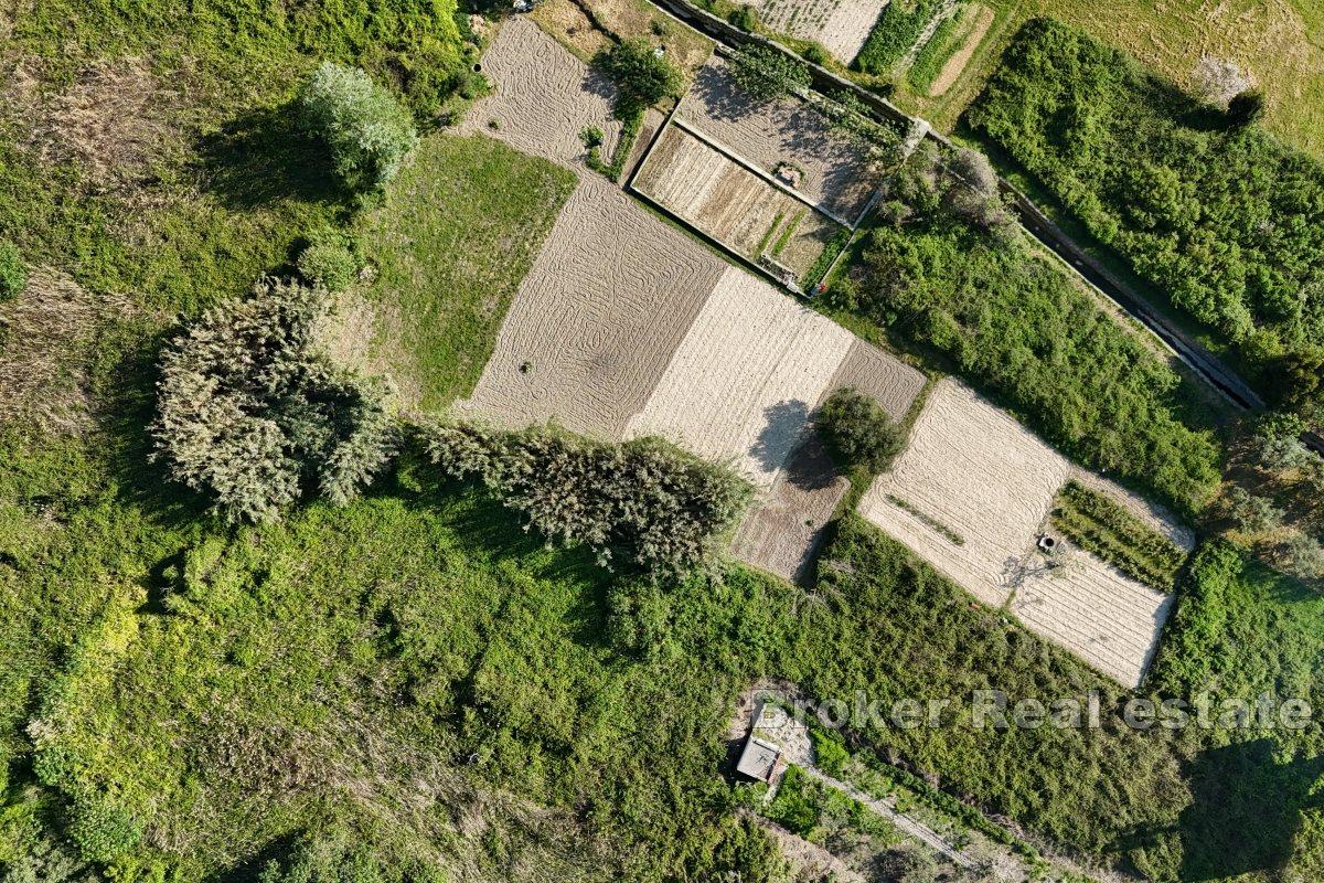 Attractive building land