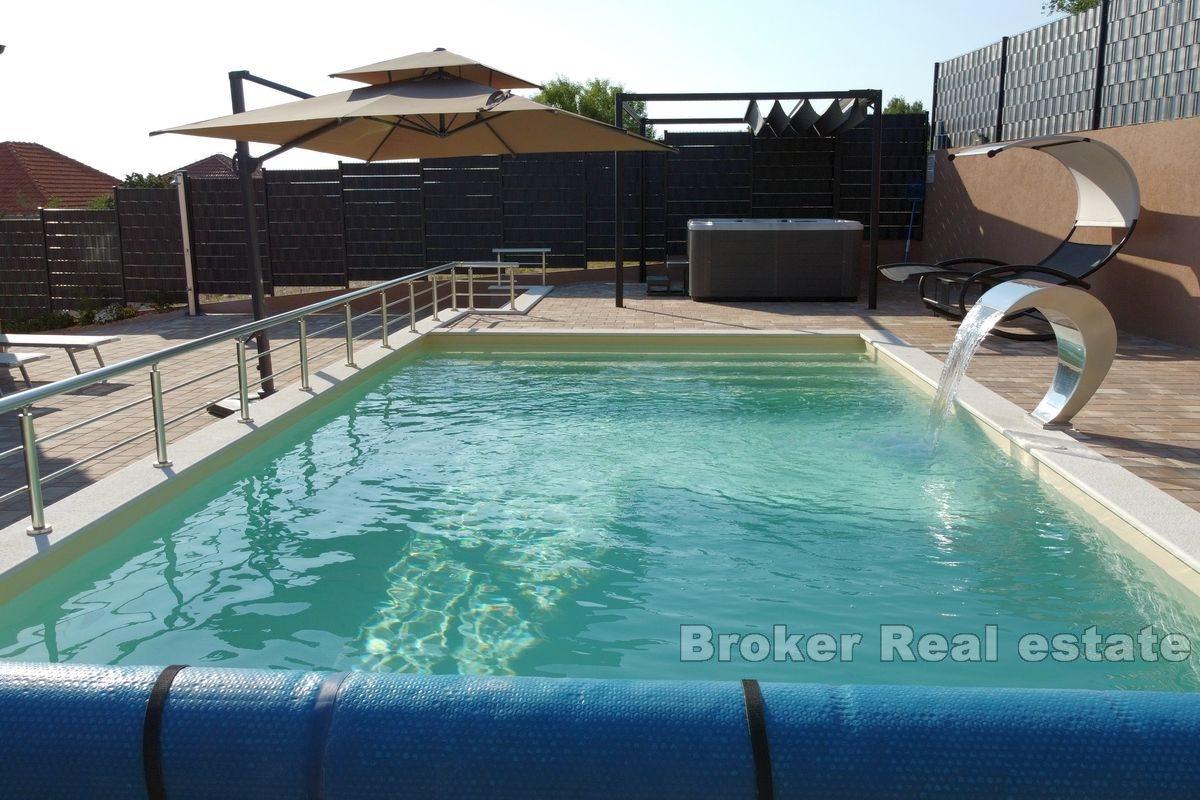 Semesterhus med vacker havsutsikt