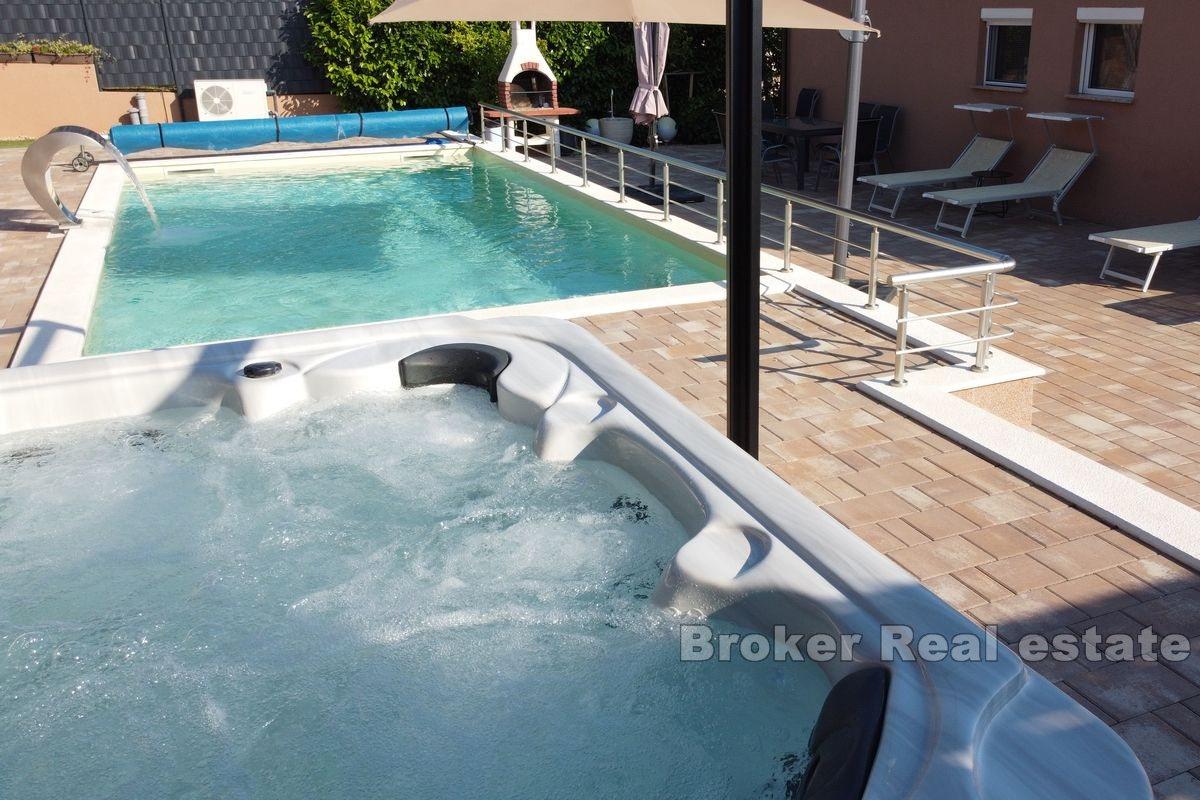 Semesterhus med vacker havsutsikt