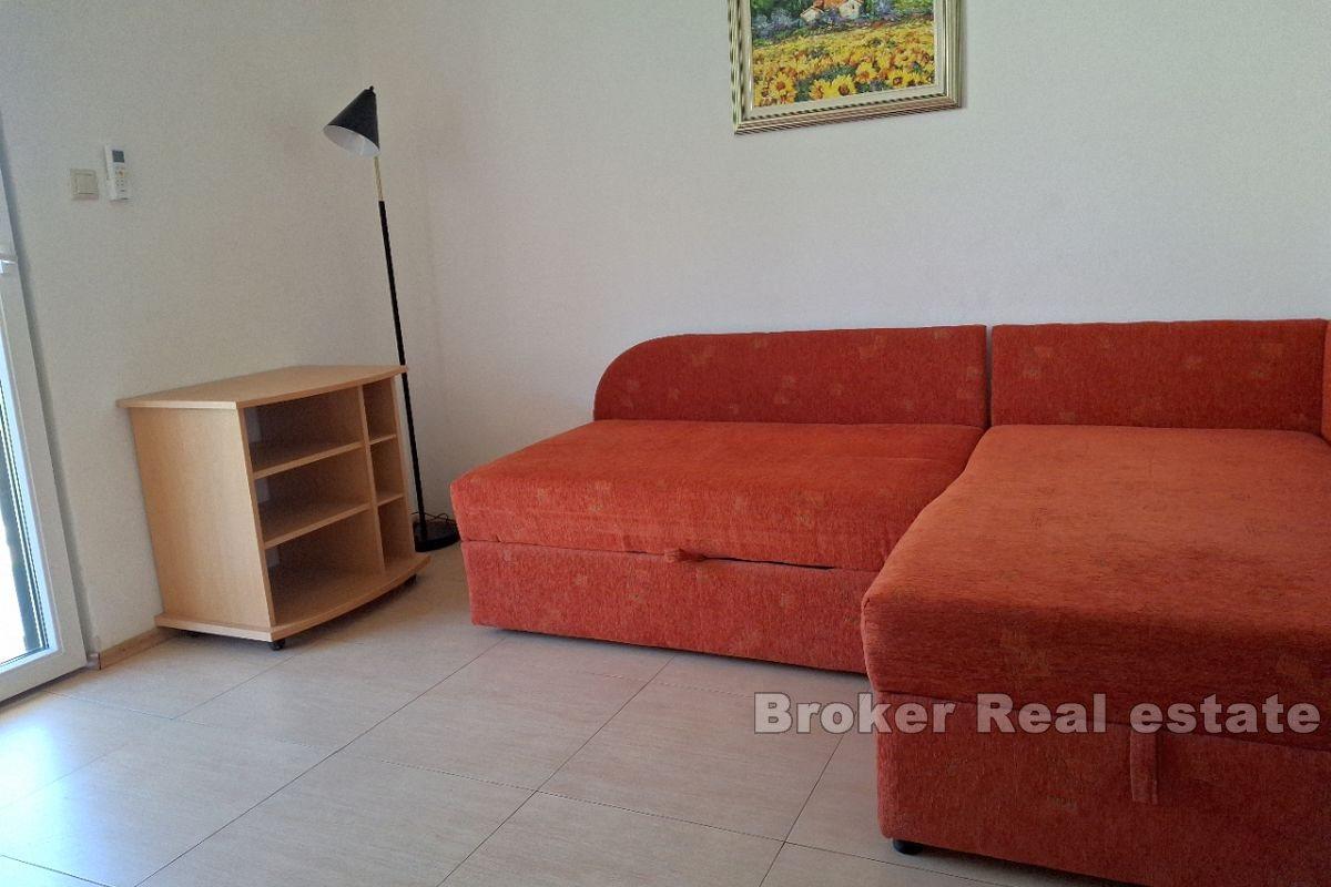 Apartmanska kuća s otvorenim pogledom na more