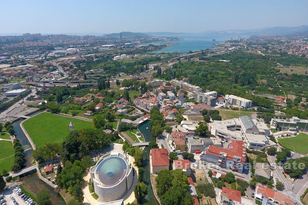 Građevinsko zemljište za stanogradnju na atraktivnoj lokaciji