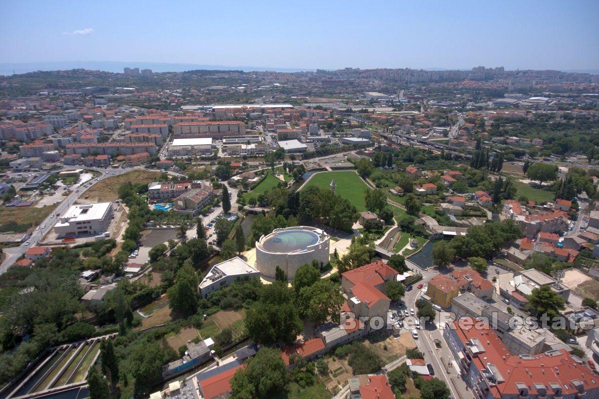 Građevinsko zemljište za stanogradnju na atraktivnoj lokaciji