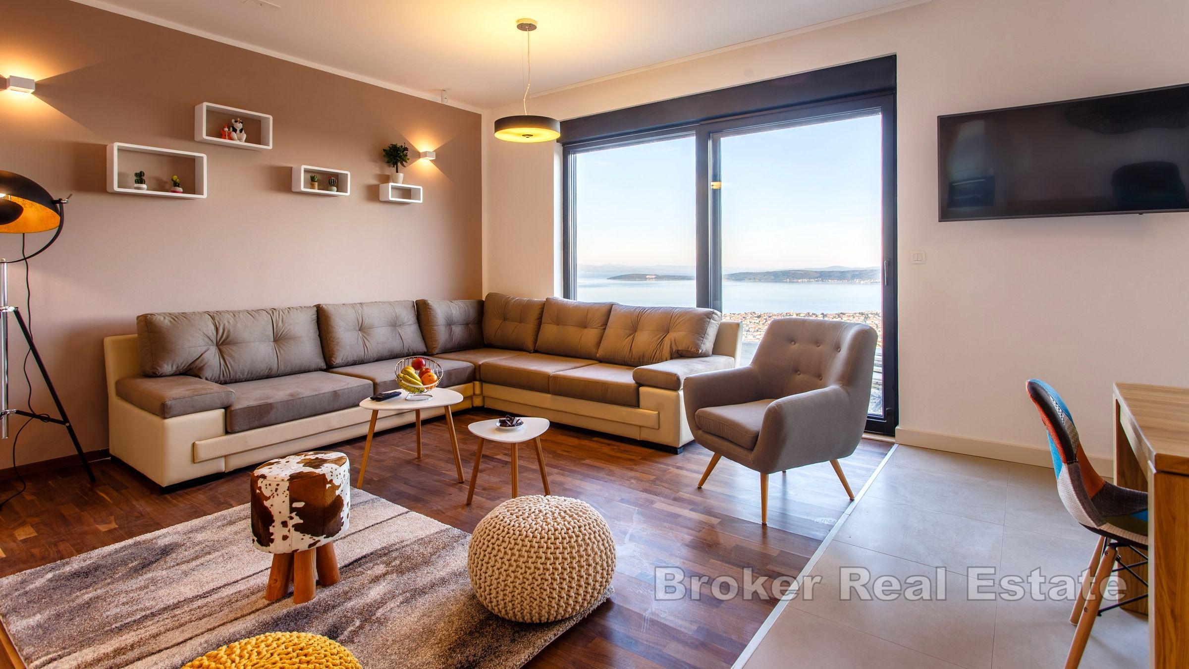 Lyxig villa med panoramautsikt över havet