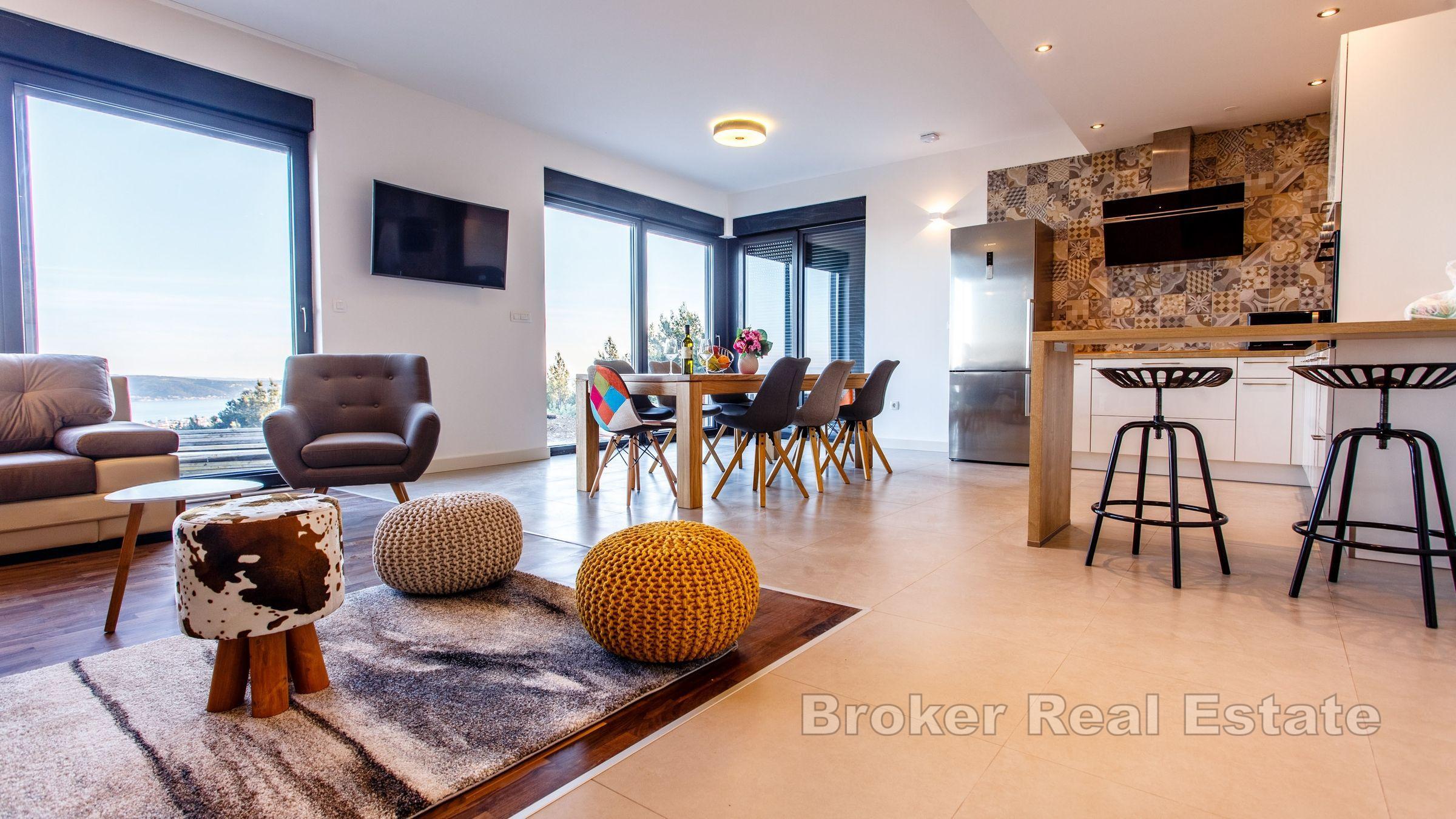 Lyxig villa med panoramautsikt över havet