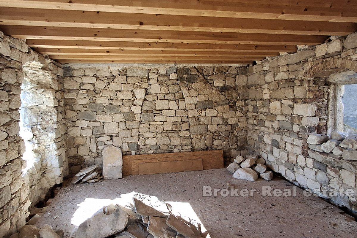 Urfolks middelhavshus for renovering