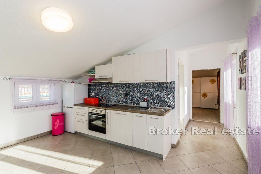 Villa with a pool in beautiful natural surroundings