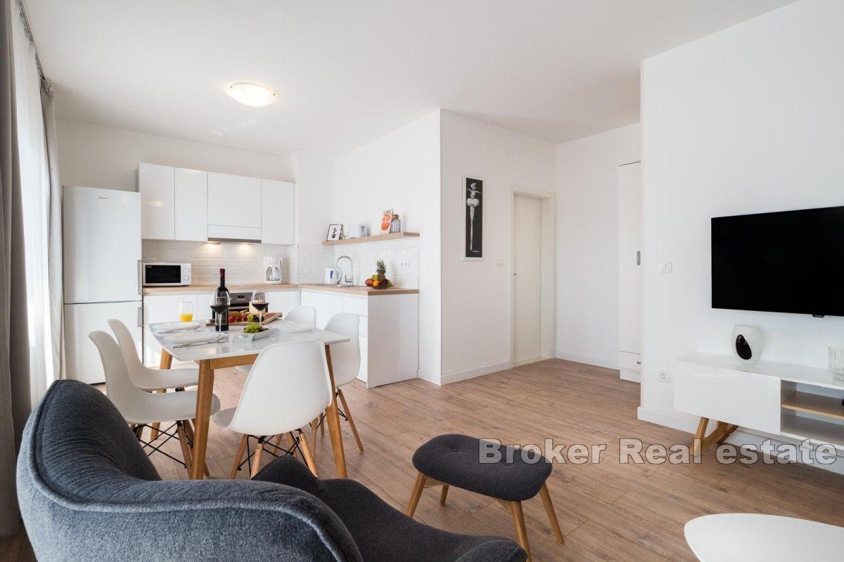 Piękny apartament w pierwszym rzędzie od morza