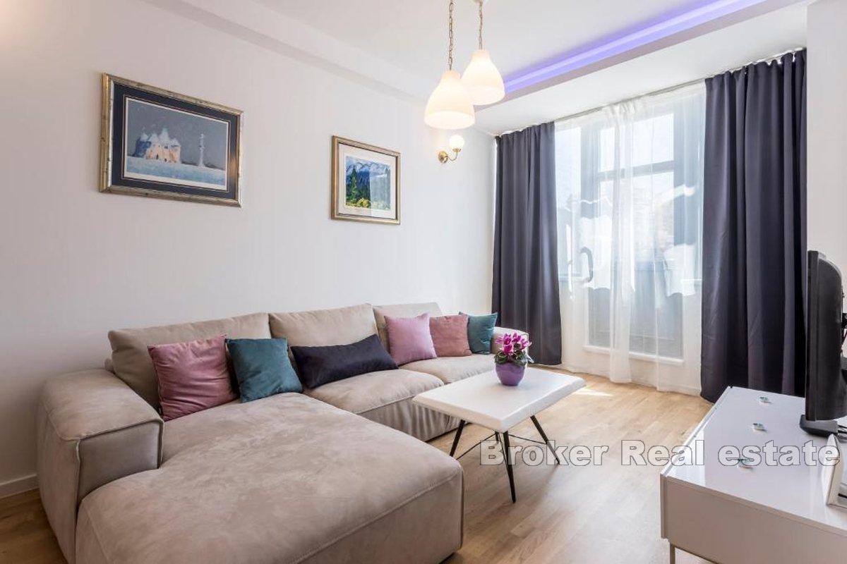 Piękny apartament z przestronnym tarasem w doskonałej lokalizacji