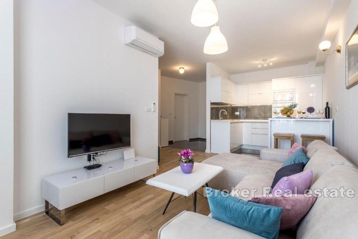 Piękny apartament z przestronnym tarasem w doskonałej lokalizacji