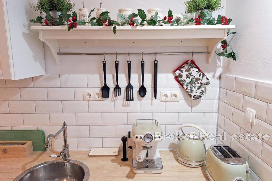 Appartement dans une maison traditionnelle méditerranéenne en pierre