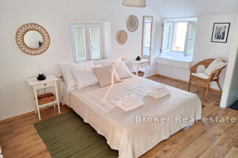 Appartement dans une maison traditionnelle méditerranéenne en pierre