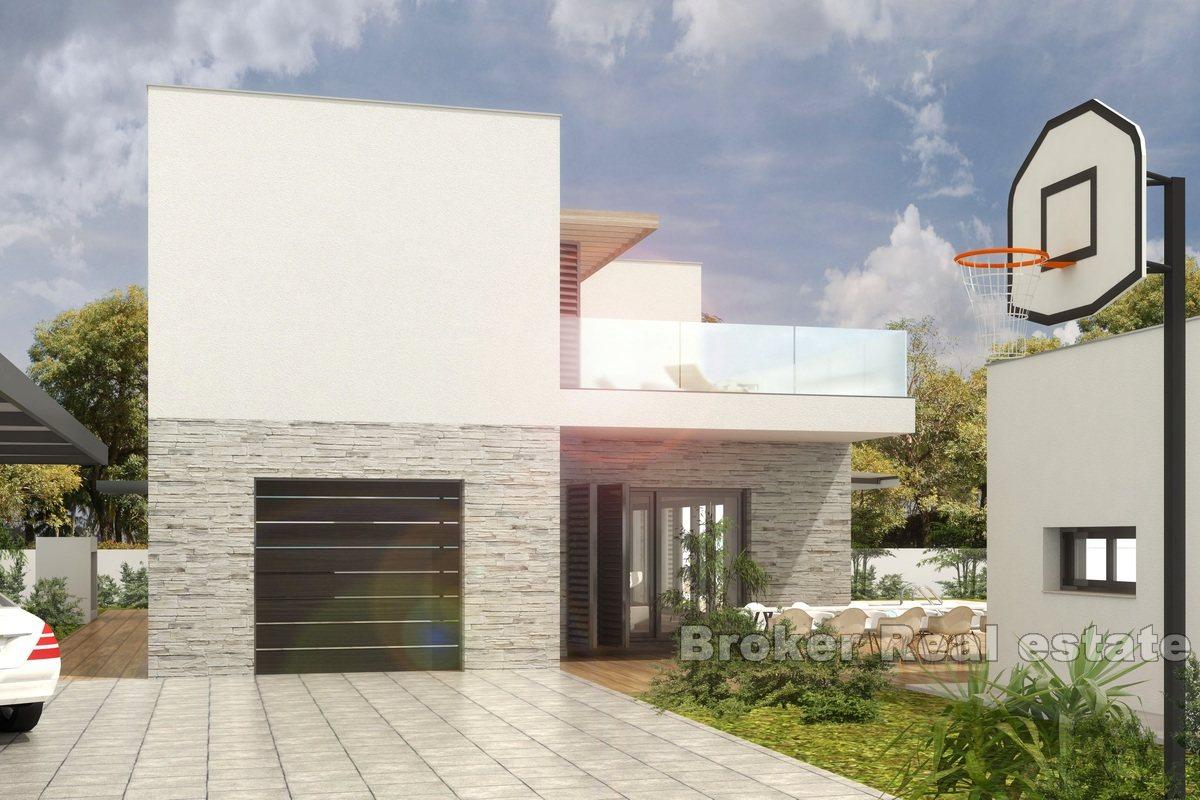 Nedokončený dům s bazénem v prestižní lokalitě