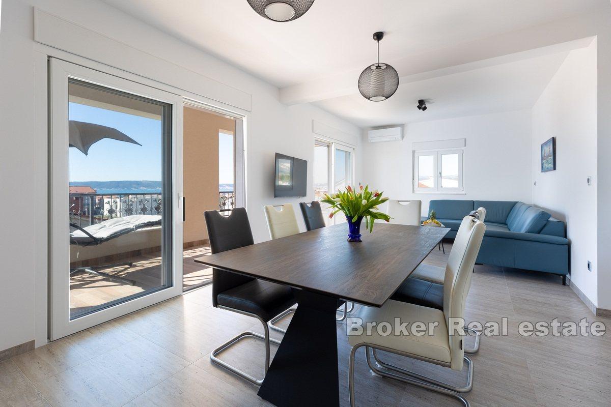 001-2031-161-kastela-luxury-villa-with-pool-and-open-sea-view-sale