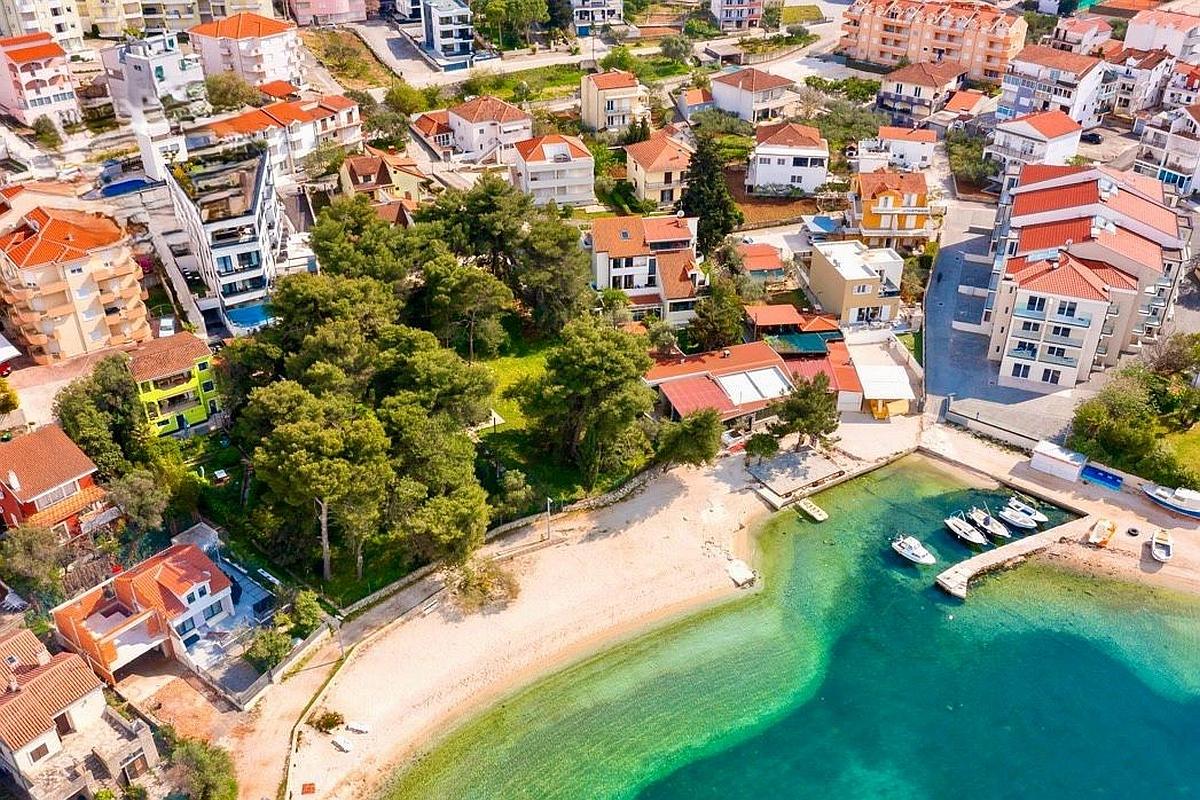 001-2031-166-Ciovo-house-with-pool-and-sea-view-for-sale