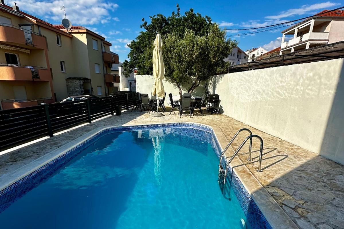 Krásný dům s bazénem a nádherným výhledem na moře