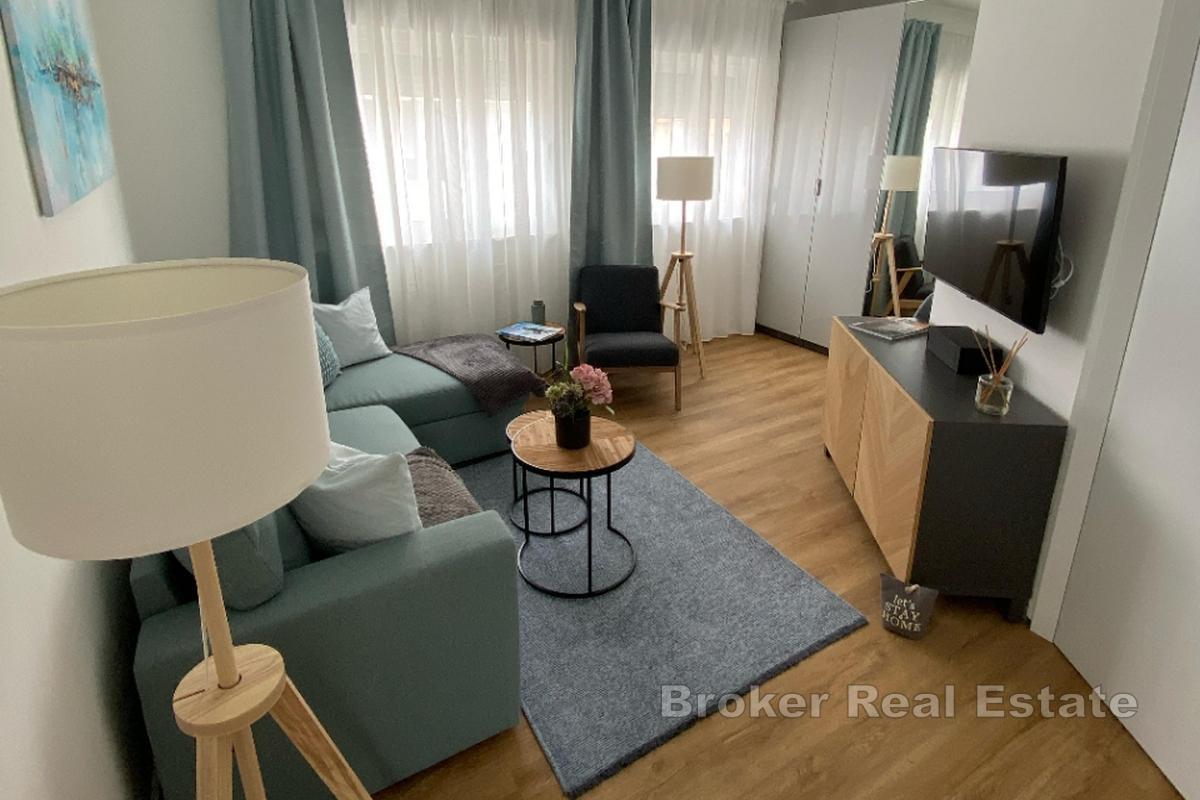 Piękny dom z basenem i spektakularnym widokiem na morze