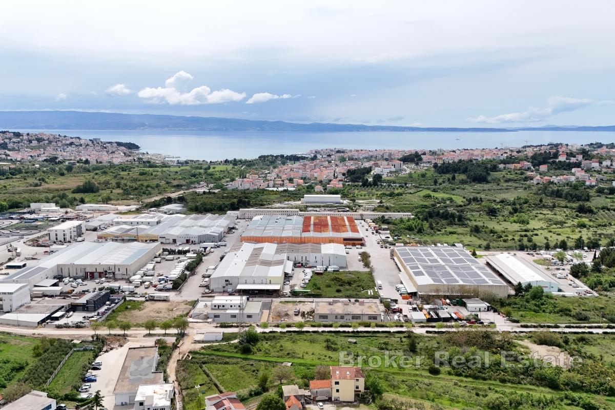 Terrain constructible pour la construction d'une maison familiale dans un quartier calme de Split