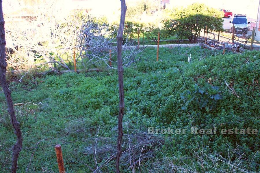 Byggeland med havutsikt