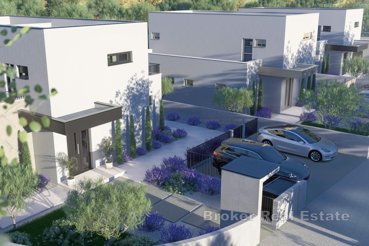 Moderne villa med panoramautsikt over havet